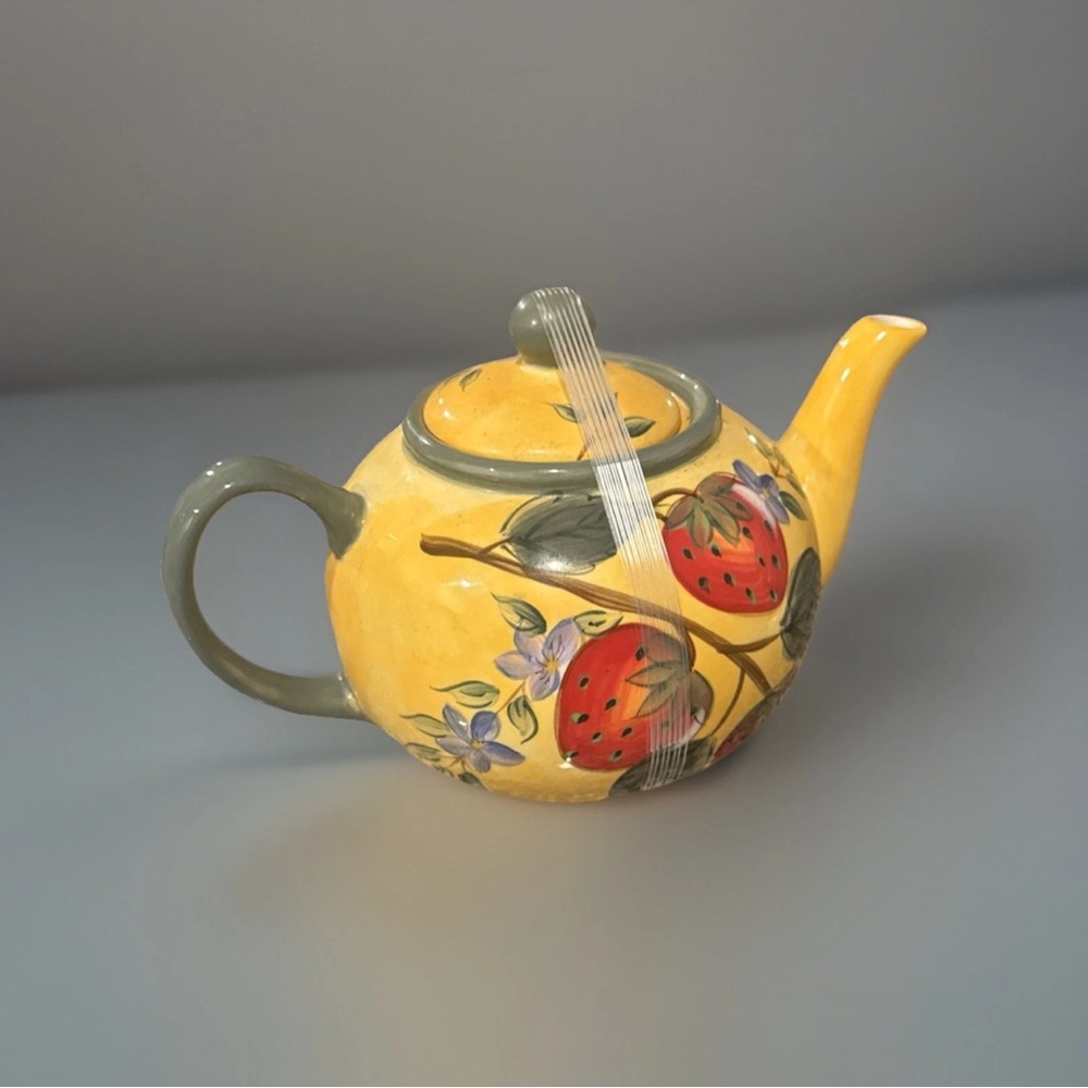 CLAIRE MURRAY GIBSON ELITE VINTAGE FLORAL/FRUIT PATTERN  CERAMIC TEAPOT